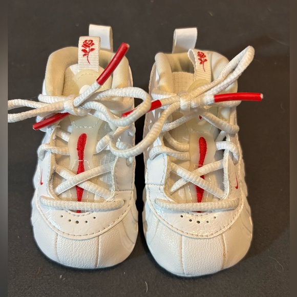 Nike Baby White and Red Walker Shoes EUC - Picture 2 of 7